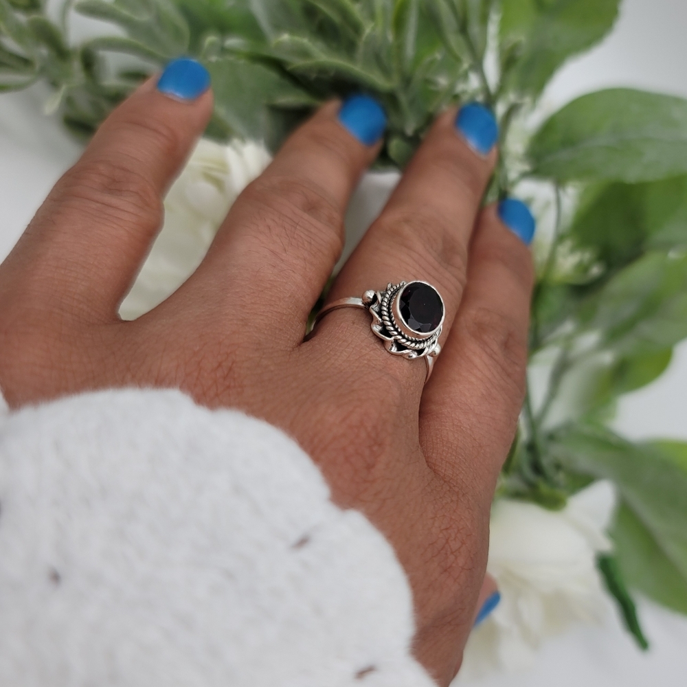 🥰 ROPED GARNET RING - Picture 6 of 8